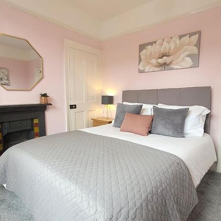 Hartoft St - 2 Bed Near River York Eksteriør billede