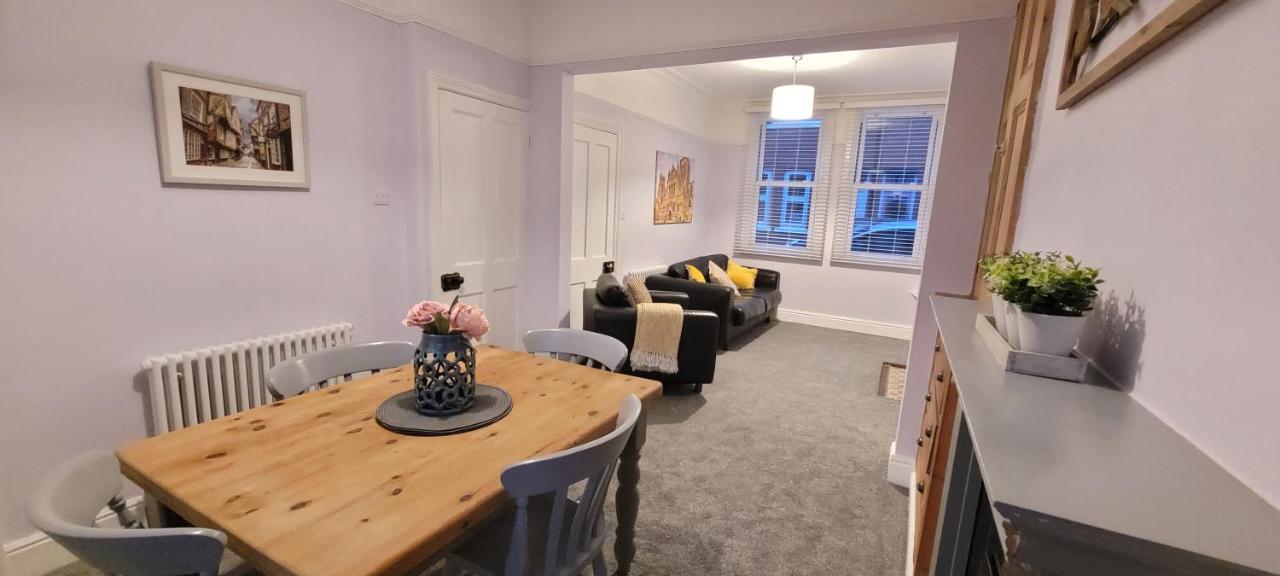 Hartoft St - 2 Bed Near River York Eksteriør billede