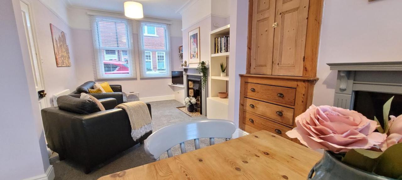 Hartoft St - 2 Bed Near River York Eksteriør billede